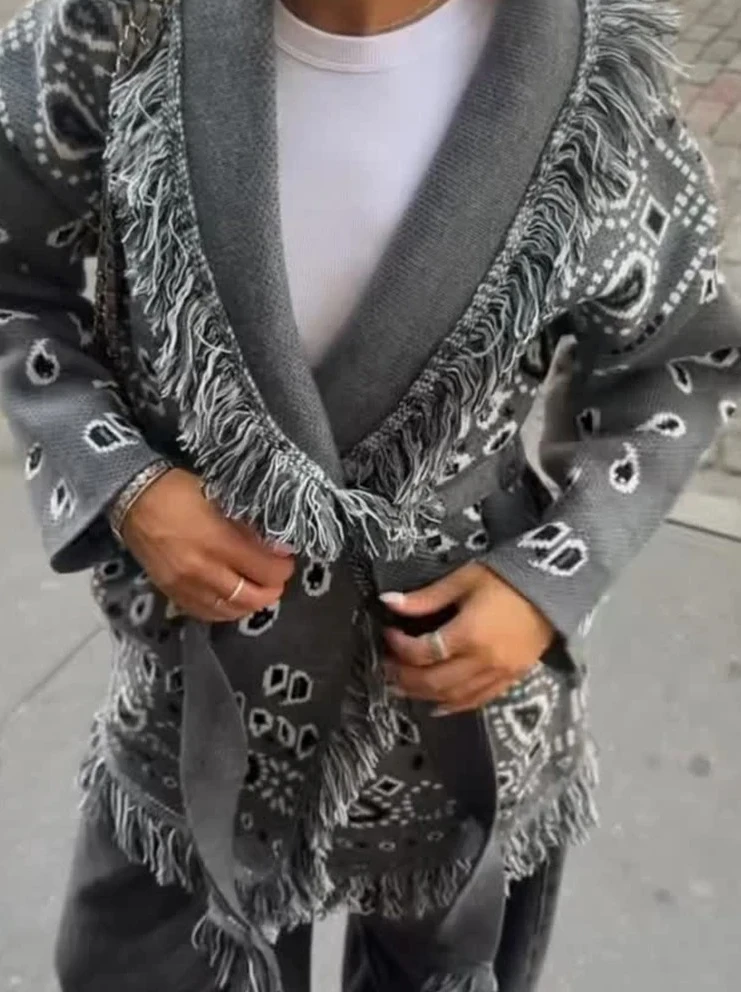 2026 Spring Women‘s Tassel Knitted Cardigan -Loose Jacquard Patchwork Sweater with V-Neck Long Sleeves, Thick Warm Lady Knitwear
2026 Spring Women‘s Tassel Knitted Cardigan -Loose Jacquard Patchwork Sweater with V-Neck Long Sleeves, Thick Warm Lady Knitwear