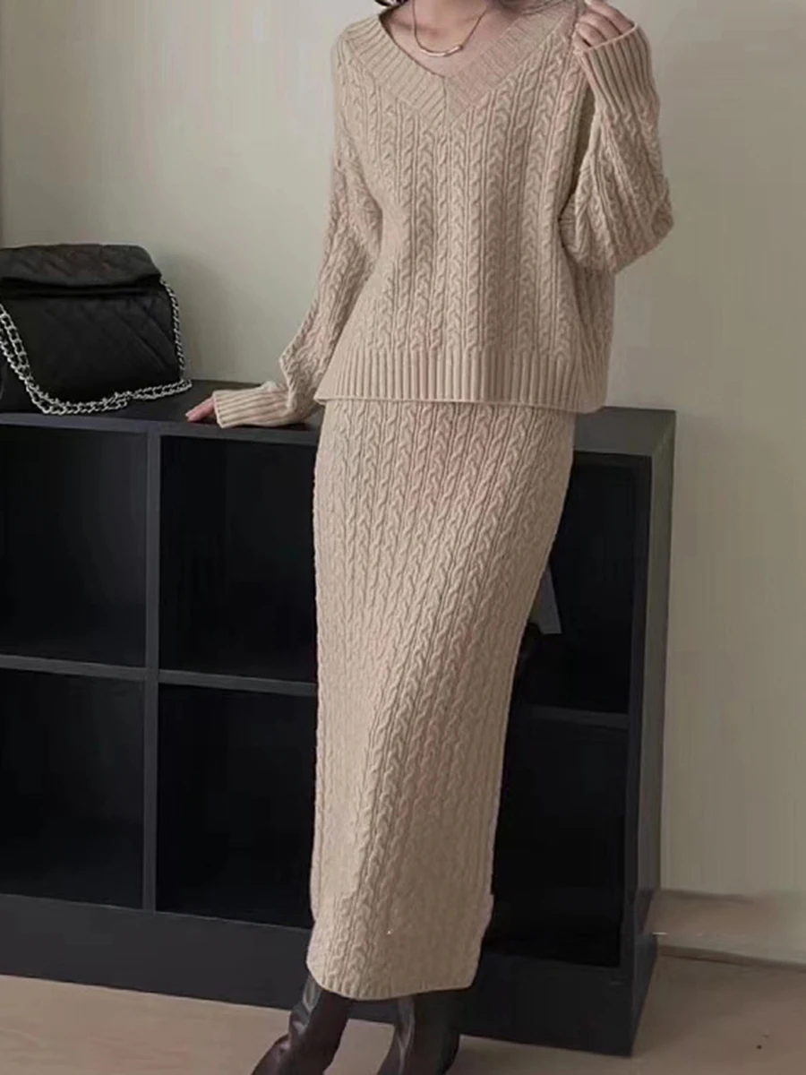 Solid Twisted Split Midi Skirt Set Women Autumn V Neck Long Sleeve Pullover Sweater Elegant Fashion Long Skirt 2 Piece Sets New
Solid Twisted Split Midi Skirt Set Women Autumn V Neck Long Sleeve Pullover Sweater Elegant Fashion Long Skirt 2 Piece Sets New