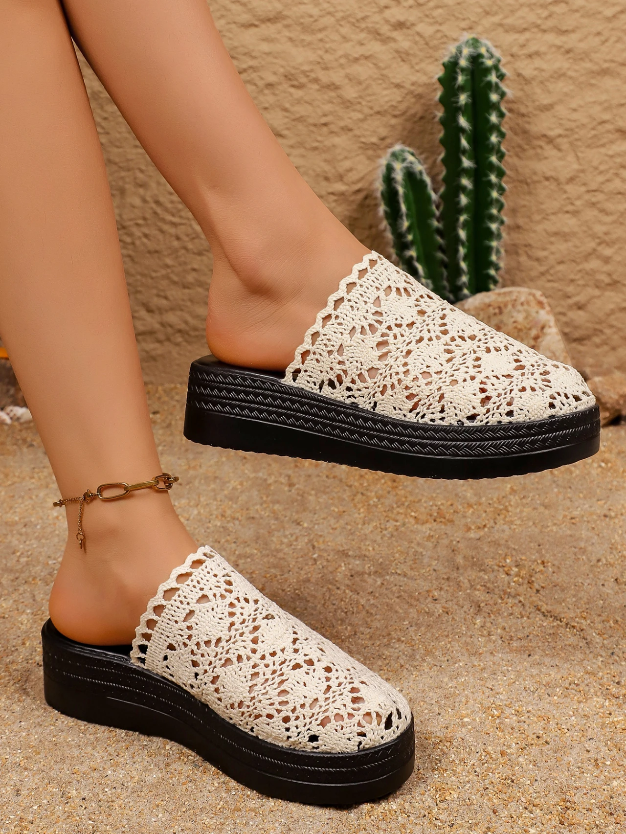 Thick-soled Open-toe Slippers 2026 Summer Lace Hollow Mesh Upper Lightweight Slimming Big-toe Shoes
Thick-soled Open-toe Slippers 2026 Summer Lace Hollow Mesh Upper Lightweight Slimming Big-toe Shoes