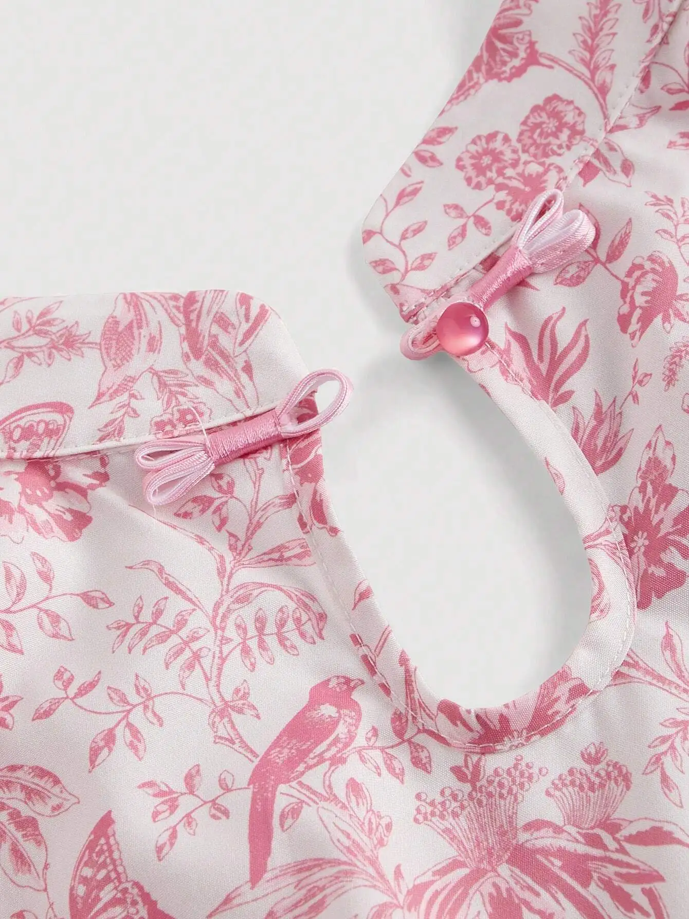 Chinese Style Pink Floral Print Sleeveless Dress With Mandarin Collar And Knot Button
Chinese Style Pink Floral Print Sleeveless Dress With Mandarin Collar And Knot Button
