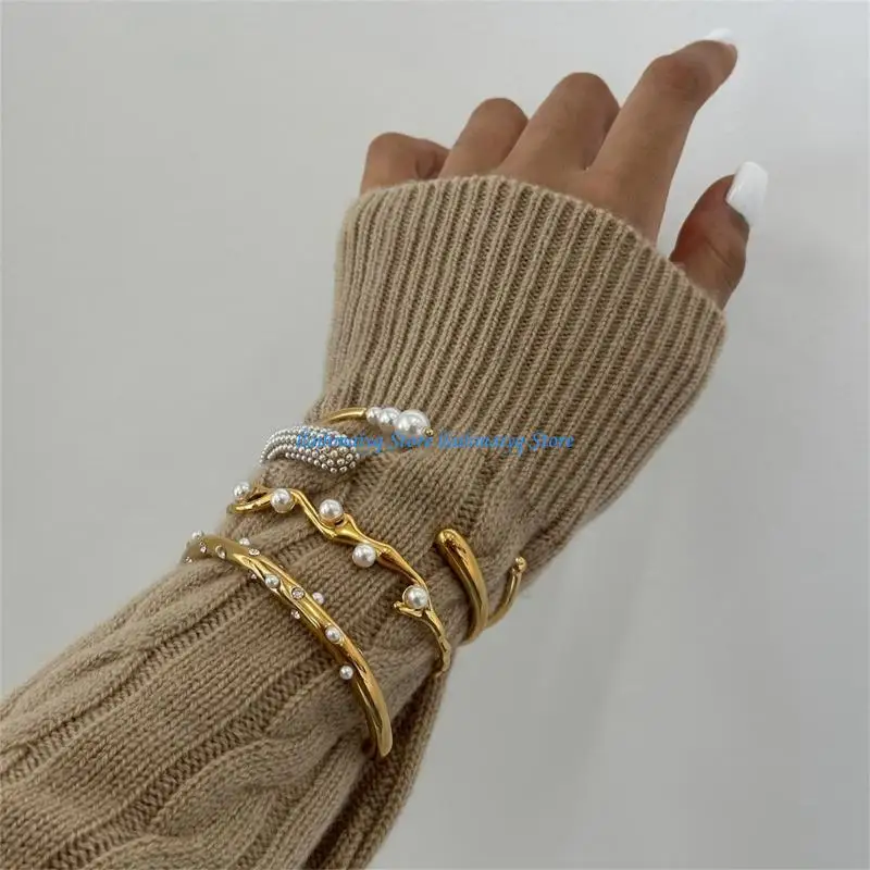 573B Adjustable Stainless Steel Pearls Bangle Elegant Jewelry Gift for Women
573B Adjustable Stainless Steel Pearls Bangle Elegant Jewelry Gift for Women