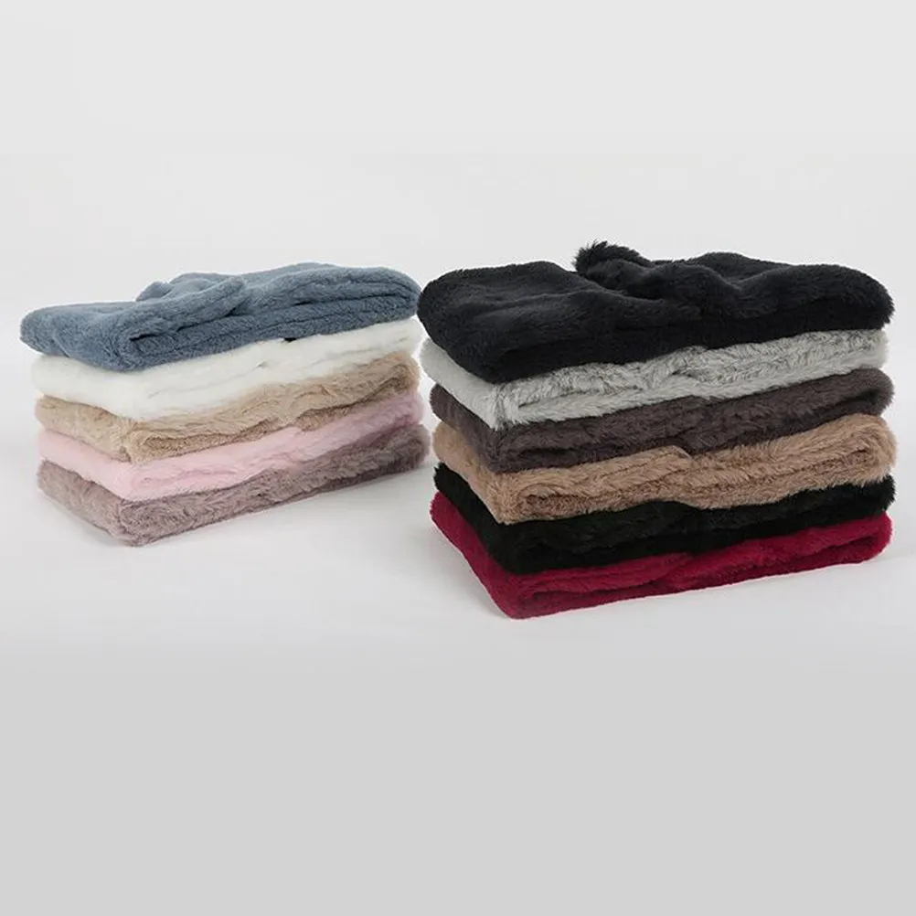 Однотонный мягкий эластичный шарф-воротник универсального размера, ветрозащитный, для мужчин и женщин
Однотонный мягкий эластичный шарф-воротник универсального размера, ветрозащитный, для мужчин и женщин