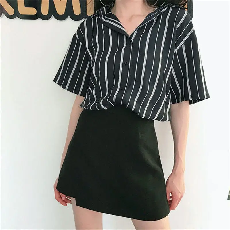 Vintage Simplicity Striped Turn-down Collar Short Sleeve Blouse Women Clothing Fashion Buttons All-match Thin Shirts Female New
Vintage Simplicity Striped Turn-down Collar Short Sleeve Blouse Women Clothing Fashion Buttons All-match Thin Shirts Female New