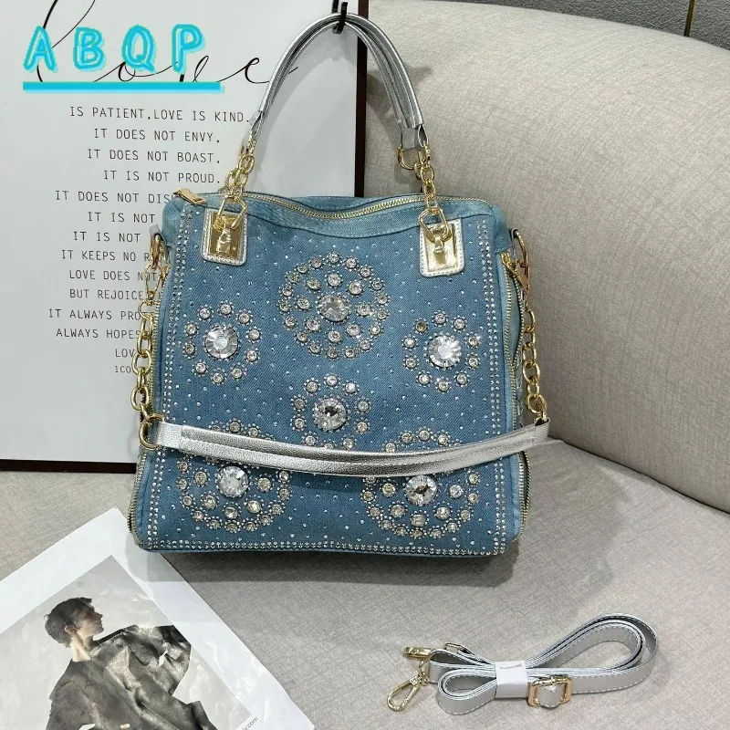 New Women's Diamond-encrusted Handbag Luxury Brand Diamond-encrusted Dinner Party Women's Shoulder Bag Fashion Women's Bag
New Women's Diamond-encrusted Handbag Luxury Brand Diamond-encrusted Dinner Party Women's Shoulder Bag Fashion Women's Bag