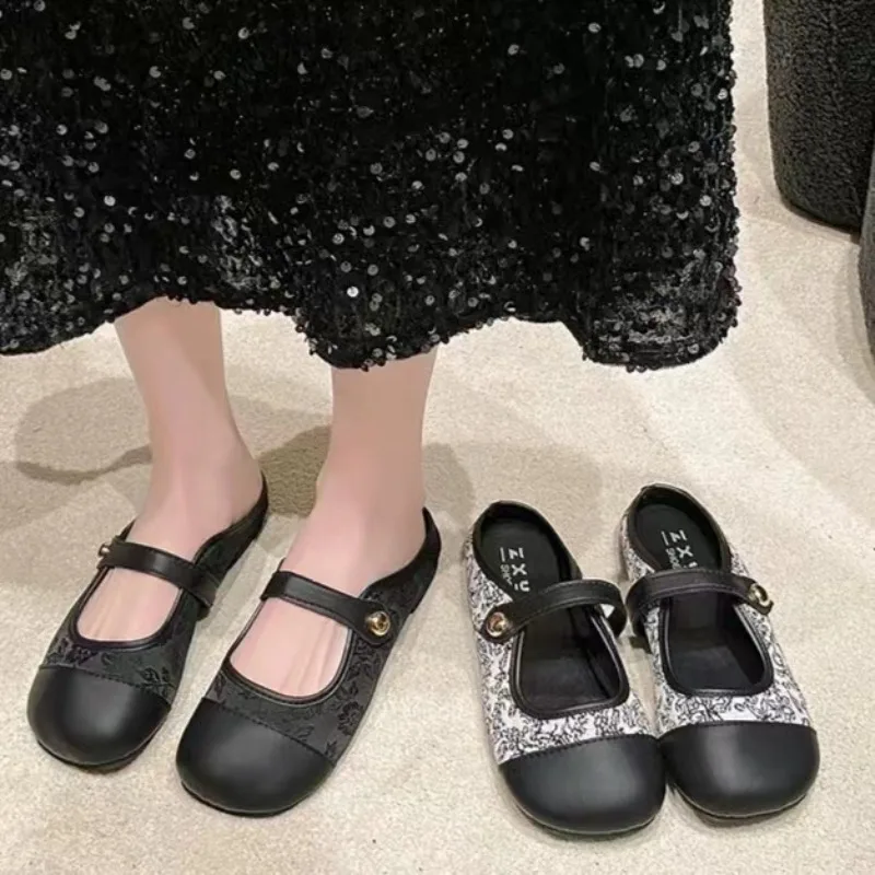 2024 New Retro Pattern Soft Low Single Shoes Spring/Summer Outdoor Fashion Baotou Slippers Girls Sandals Sweet Women's Shoes
2024 New Retro Pattern Soft Low Single Shoes Spring/Summer Outdoor Fashion Baotou Slippers Girls Sandals Sweet Women's Shoes