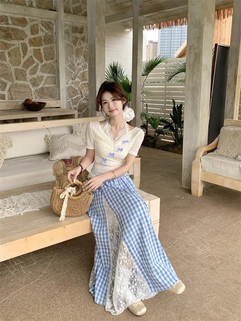 Summer Knot Lace Halter Neck T-Shirt And Skirt Set Women's Fashion Outfit Short Sleeve V-Neck Two-Piece Set
Summer Knot Lace Halter Neck T-Shirt And Skirt Set Women's Fashion Outfit Short Sleeve V-Neck Two-Piece Set