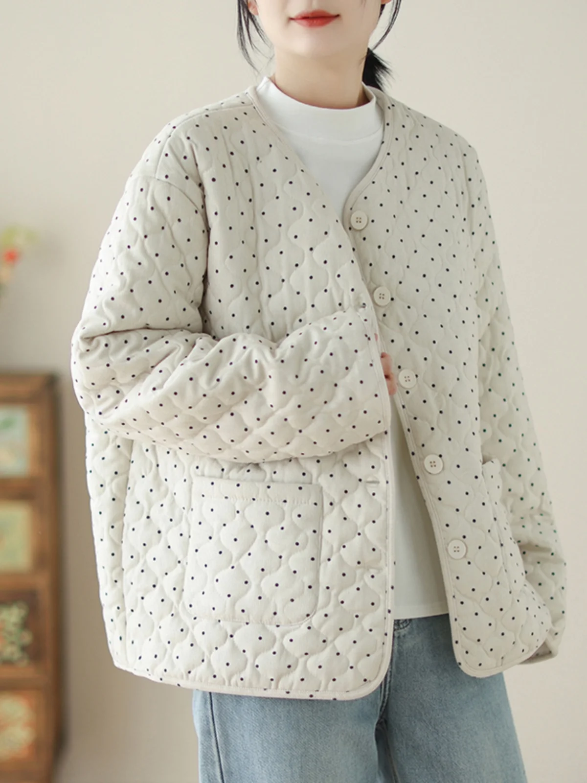 Женское свободное хлопковое пальто с принтом в горошек, осенняя верхняя одежда, теплое вельветовое стеганое пальто с застежкой на одной пуговице
Женское свободное хлопковое пальто с принтом в горошек, осенняя верхняя одежда, теплое вельветовое стеганое пальто с застежкой на одной пуговице