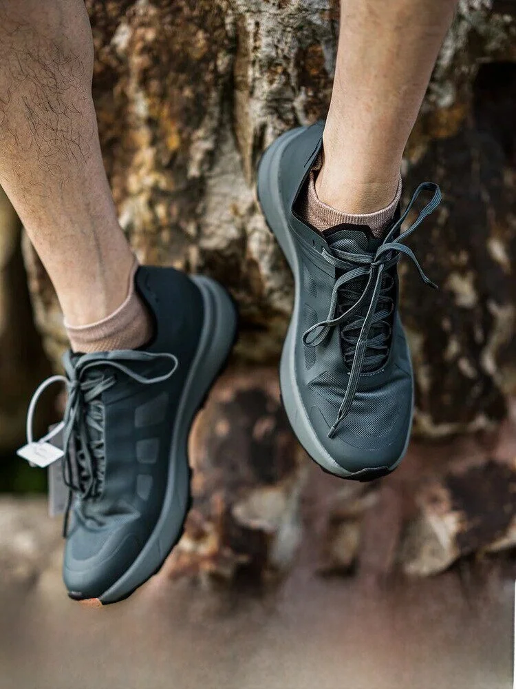 Outdoor Sports Casual Shoes Seamless Glueless Mesh Upper Breathable Comfortable for Hiking Running Lightweight Unisex Shoe
Outdoor Sports Casual Shoes Seamless Glueless Mesh Upper Breathable Comfortable for Hiking Running Lightweight Unisex Shoe