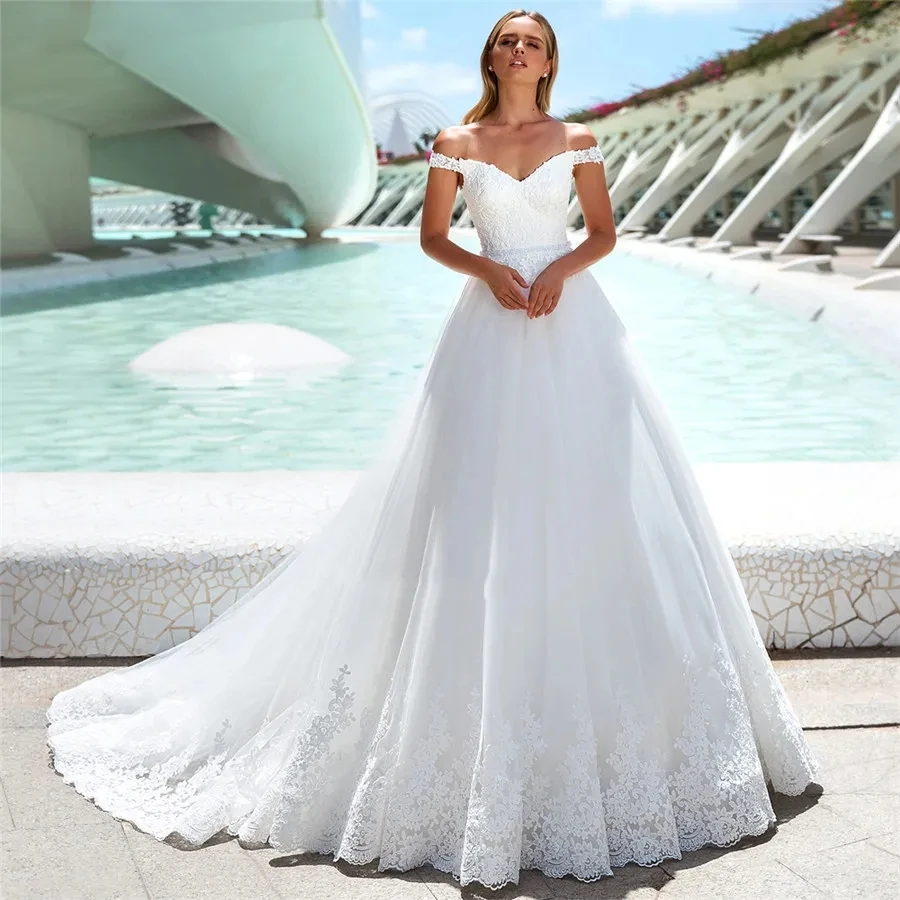 Off Shoulder A-Line Wedding Dresses Lace Appliques Bandage Back Long Vintage Bridal Gowns Customized Vestido De Noiva
Off Shoulder A-Line Wedding Dresses Lace Appliques Bandage Back Long Vintage Bridal Gowns Customized Vestido De Noiva
