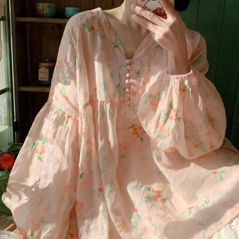 Foreign Trade Export Spring New Chinese Literary Vintage Print Loose Large Size Age Reduction Lantern Sleeve Shirt Blouse Woman
Foreign Trade Export Spring New Chinese Literary Vintage Print Loose Large Size Age Reduction Lantern Sleeve Shirt Blouse Woman