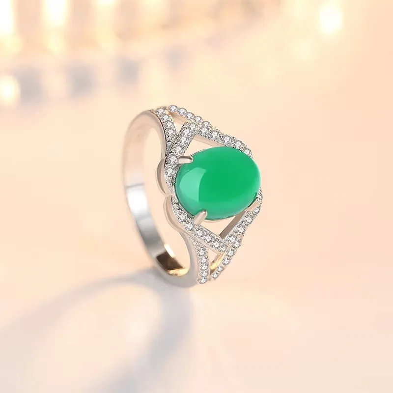 Natural Green Chalcedony Hand Carved Water Drop Jade Ring Fashion Boutique Jewelry Women's Agate Bead Ring Opening Adjustable
Natural Green Chalcedony Hand Carved Water Drop Jade Ring Fashion Boutique Jewelry Women's Agate Bead Ring Opening Adjustable