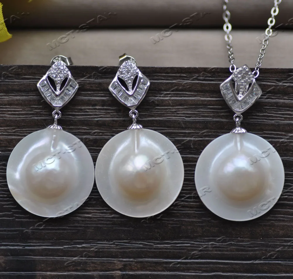 Z12552 Set 22mm White South Sea Mabe Pearl Straw-Hat Dangle Earring Pendant CZ
Z12552 Set 22mm White South Sea Mabe Pearl Straw-Hat Dangle Earring Pendant CZ