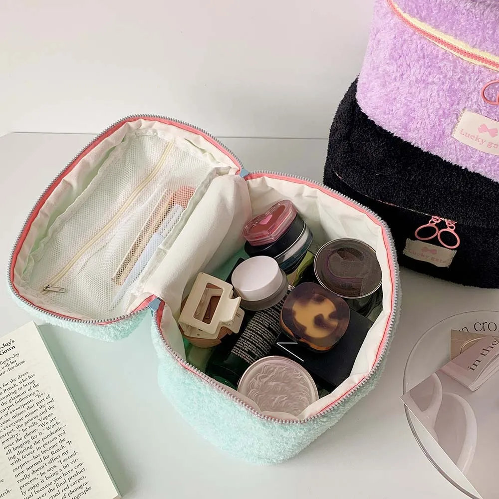 Makeup Organizer Large Cosmetic Bag Large Capacity Candy Color Storage Bag Portable Zipper Handbag Travel Toiletry Bag Lipstick
Makeup Organizer Large Cosmetic Bag Large Capacity Candy Color Storage Bag Portable Zipper Handbag Travel Toiletry Bag Lipstick