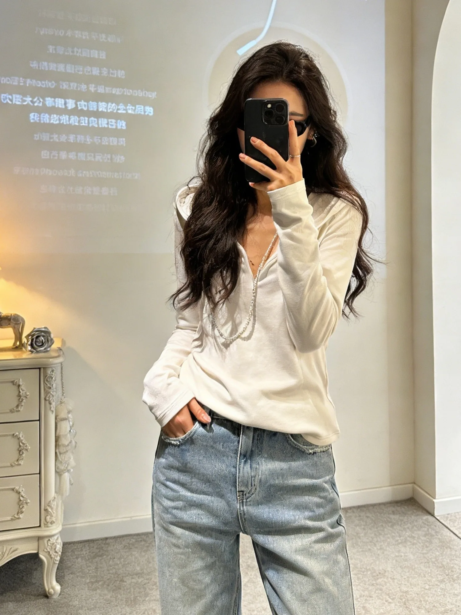 Женская толстовка Slim Fit с длинными рукавами, повседневная однотонная футболка, новинка весеннего сезона, универсальная и удобная одежда в корейском стиле для работы.
Женская толстовка Slim Fit с длинными рукавами, повседневная однотонная футболка, новинка весеннего сезона, универсальная и удобная одежда в корейском стиле для работы.