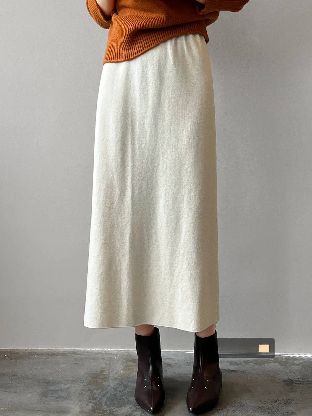 Женская трикотажная зимняя юбка с высокой талией, длинная юбка трапециевидной формы, утягивающая прямая юбка-труба, корейская повседневная одежда
Женская трикотажная зимняя юбка с высокой талией, длинная юбка трапециевидной формы, утягивающая прямая юбка-труба, корейская повседневная одежда