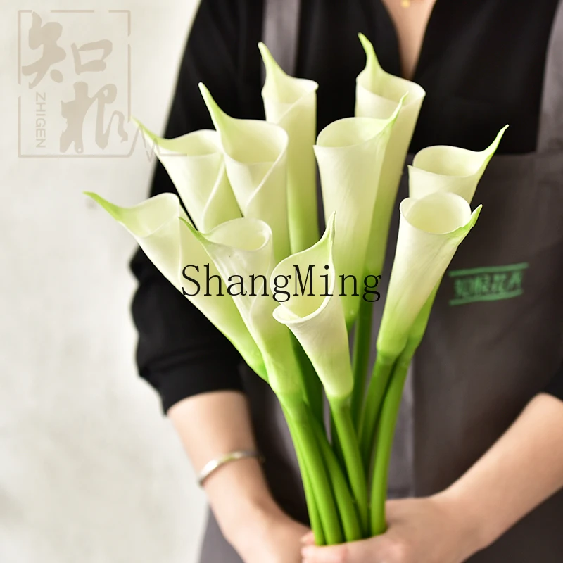 LXY high-grade simulated calla lily bouquet living room decorative flower dining table advanced flower arrangement ornament
LXY high-grade simulated calla lily bouquet living room decorative flower dining table advanced flower arrangement ornament