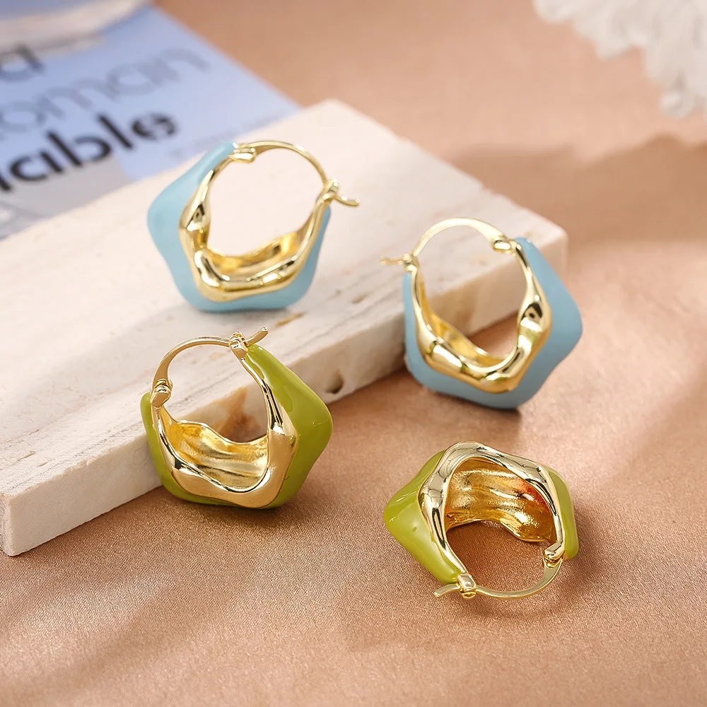 High-end light luxury hoop earrings niche irregular oil drop earrings temperament versatile geometric commuting earrings
High-end light luxury hoop earrings niche irregular oil drop earrings temperament versatile geometric commuting earrings