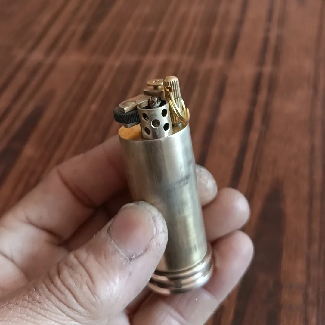 Handmade Cylinder Brass Mechanical Gasoline Lighter Match Pipe Lighter Collection Gift
Handmade Cylinder Brass Mechanical Gasoline Lighter Match Pipe Lighter Collection Gift