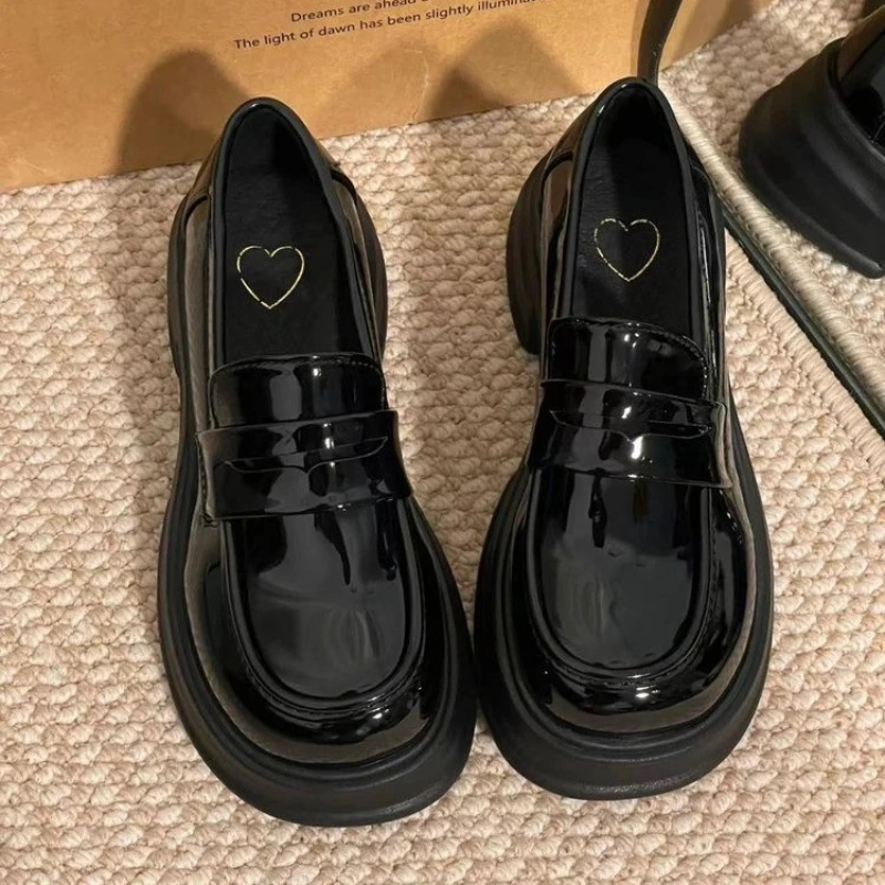 Black Women's Loafers Height Increasing Women's Leather Shoes Versatile Mary Jane Shoes Wear-resistant High Quality Lolita Shoes
Black Women's Loafers Height Increasing Women's Leather Shoes Versatile Mary Jane Shoes Wear-resistant High Quality Lolita Shoes