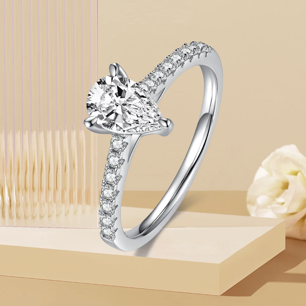 S925 Sterling Silver Pear-shaped Zircon Ladies Ring Light Luxury 1 Carat Water Drop Style Atmospheric Wedding Jewelry
S925 Sterling Silver Pear-shaped Zircon Ladies Ring Light Luxury 1 Carat Water Drop Style Atmospheric Wedding Jewelry