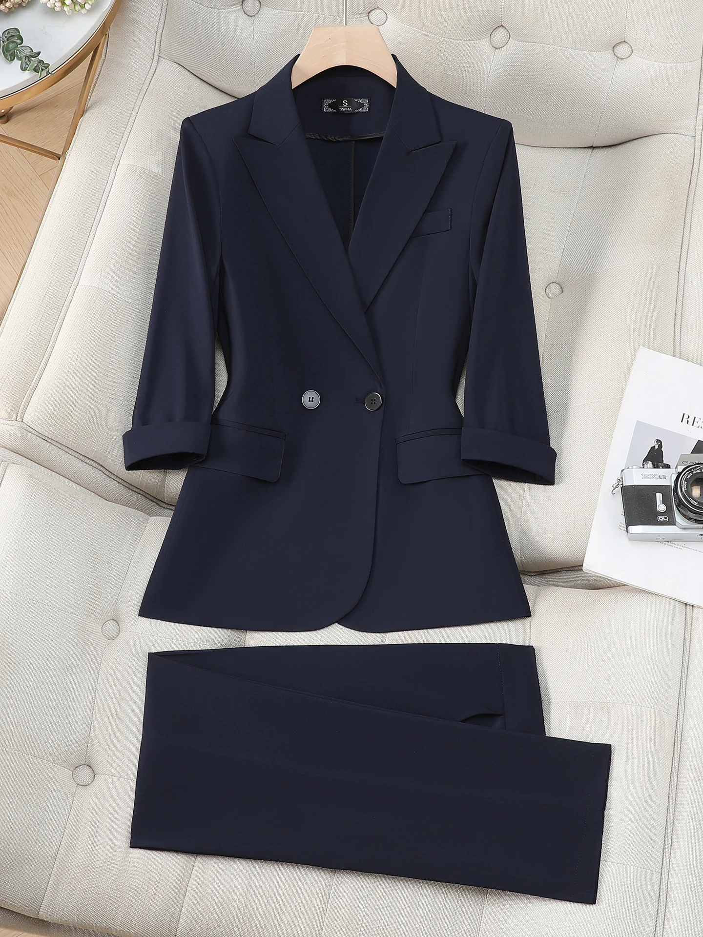 Olive Green Suit Jacket Women's Small Size 2026 New Spring High-End Feel Seven Sleeve Professional Clothing West Suit Set
Olive Green Suit Jacket Women's Small Size 2026 New Spring High-End Feel Seven Sleeve Professional Clothing West Suit Set