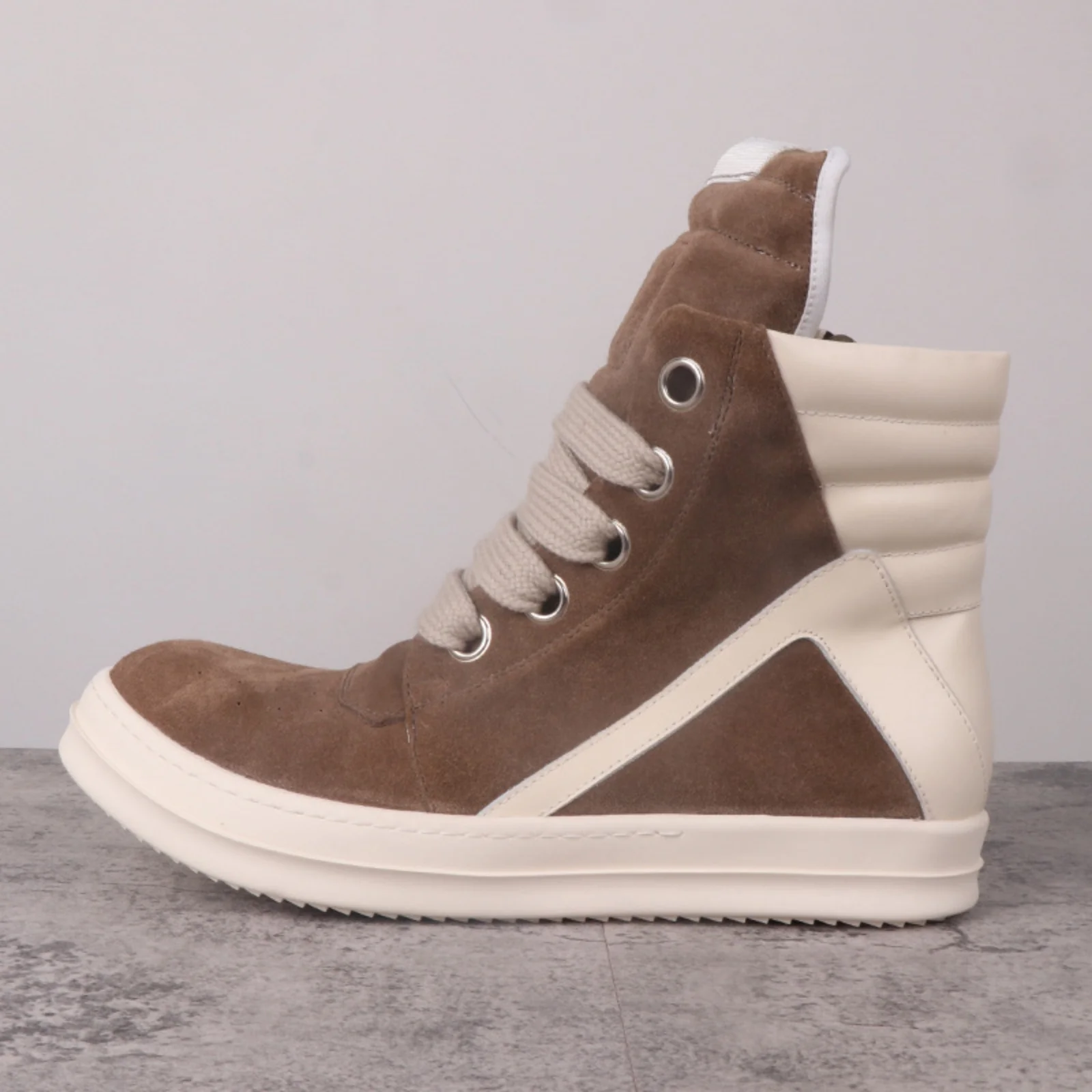 High Top Quality Men and Women Casual Sneakers boots 35-48 Fashion Real leather Tennis shoes Punk Goth Zipper RO Trendy shoes
High Top Quality Men and Women Casual Sneakers boots 35-48 Fashion Real leather Tennis shoes Punk Goth Zipper RO Trendy shoes