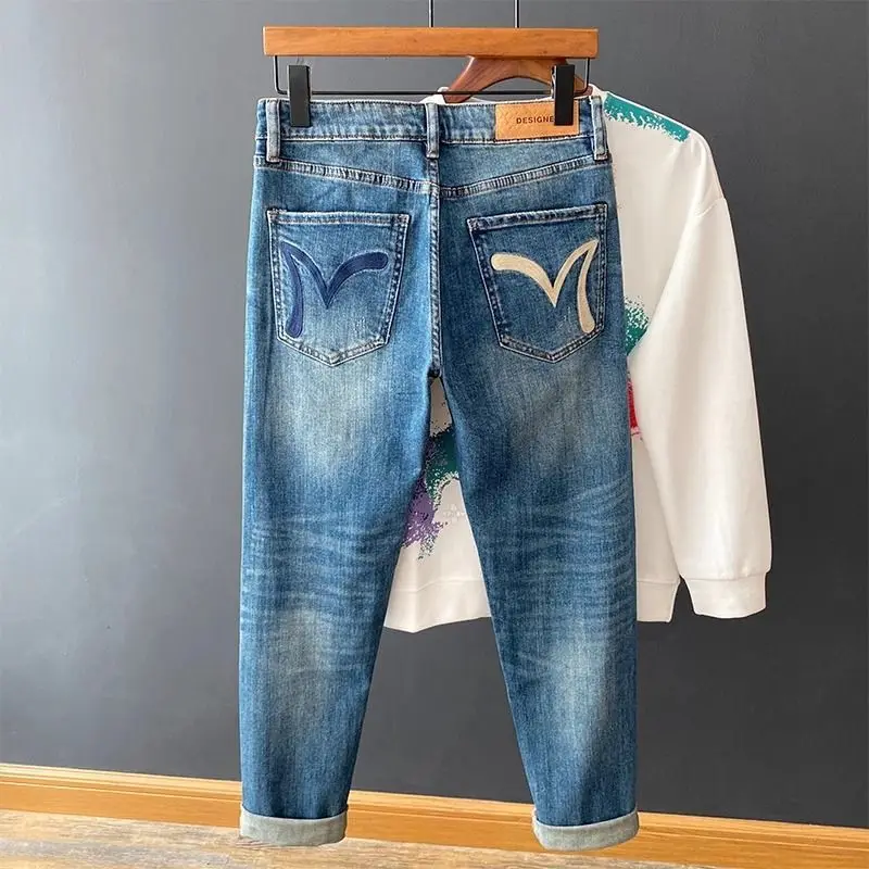 European and American trendy brand classic blue fashion jeans men's 2025 spring and autumn new straight trousers
European and American trendy brand classic blue fashion jeans men's 2025 spring and autumn new straight trousers