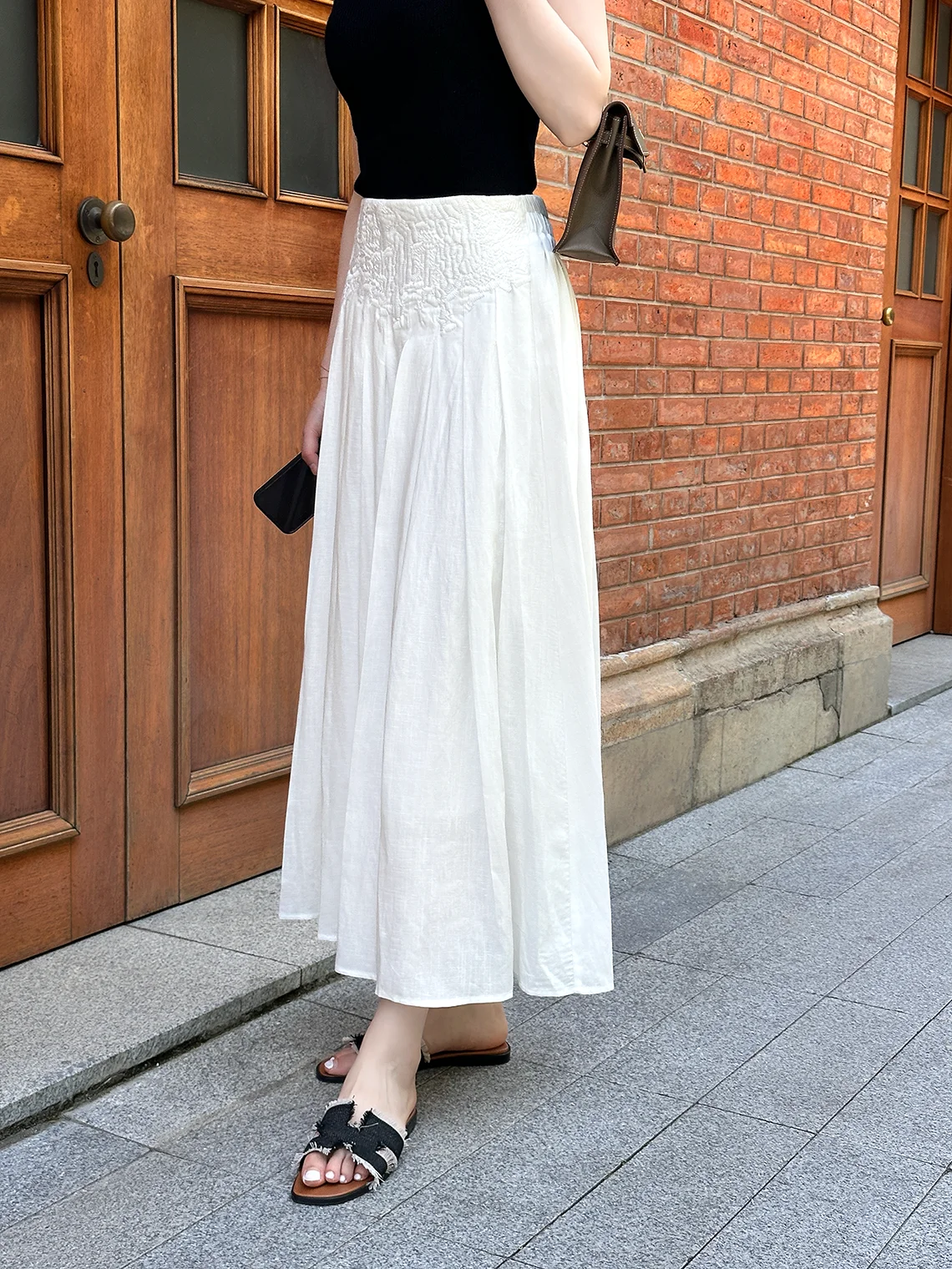 Elegant A-Line Skirt with Heavy Embroidery And Pleated Cotton Linen Material Elastic Waist for Women Summer 2025
Elegant A-Line Skirt with Heavy Embroidery And Pleated Cotton Linen Material Elastic Waist for Women Summer 2025