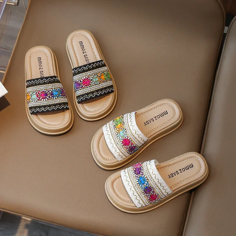 2024 Summer New Children Slippers for Girls Princess Style Outwear Fashion and Comfortable Soft Thick Sole Beach Shoes
2024 Summer New Children Slippers for Girls Princess Style Outwear Fashion and Comfortable Soft Thick Sole Beach Shoes