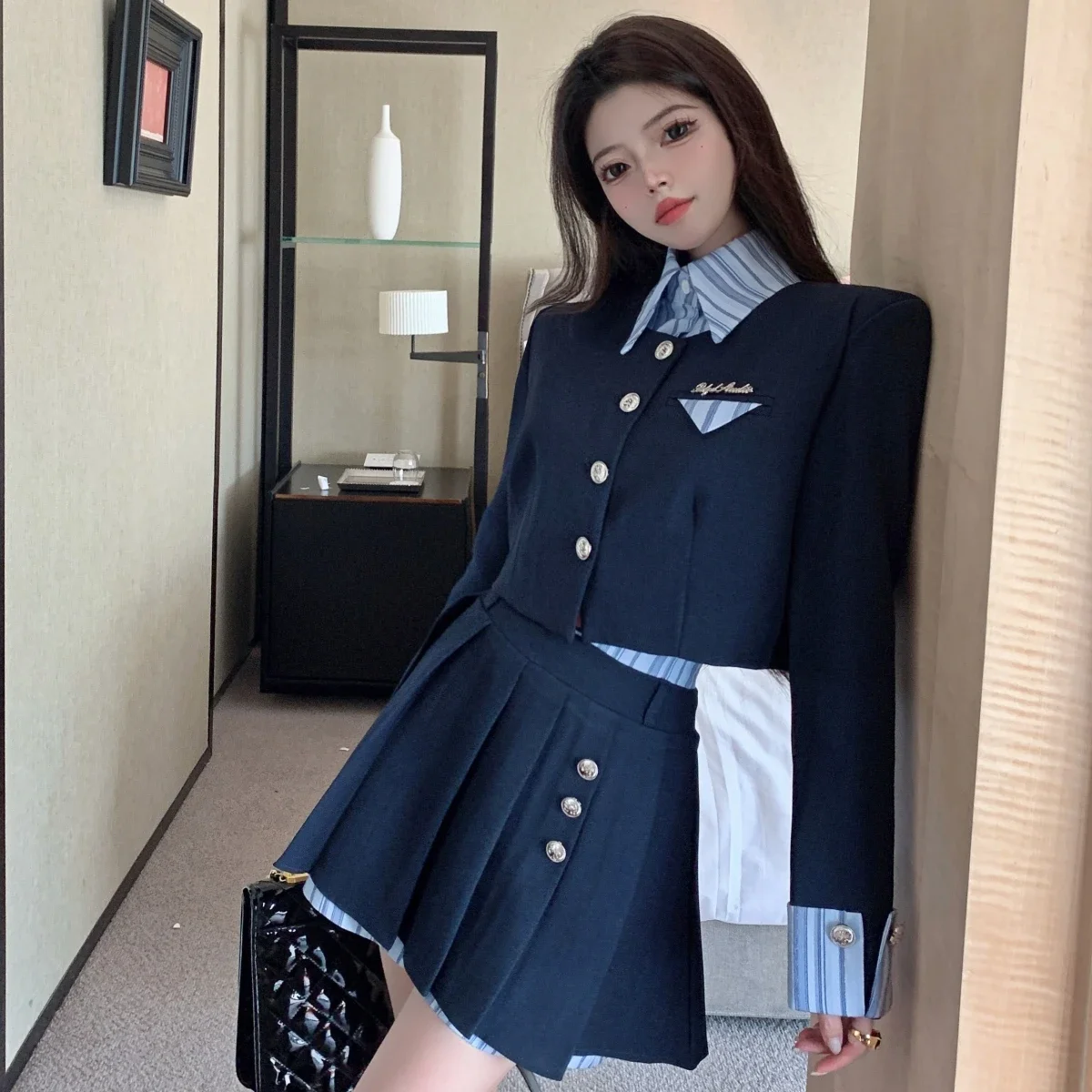 2024 preppy style two piece skirt sets striped patchwork long sleeve short blazer jacket + high waist a line pleated mini skirt
2024 preppy style two piece skirt sets striped patchwork long sleeve short blazer jacket + high waist a line pleated mini skirt