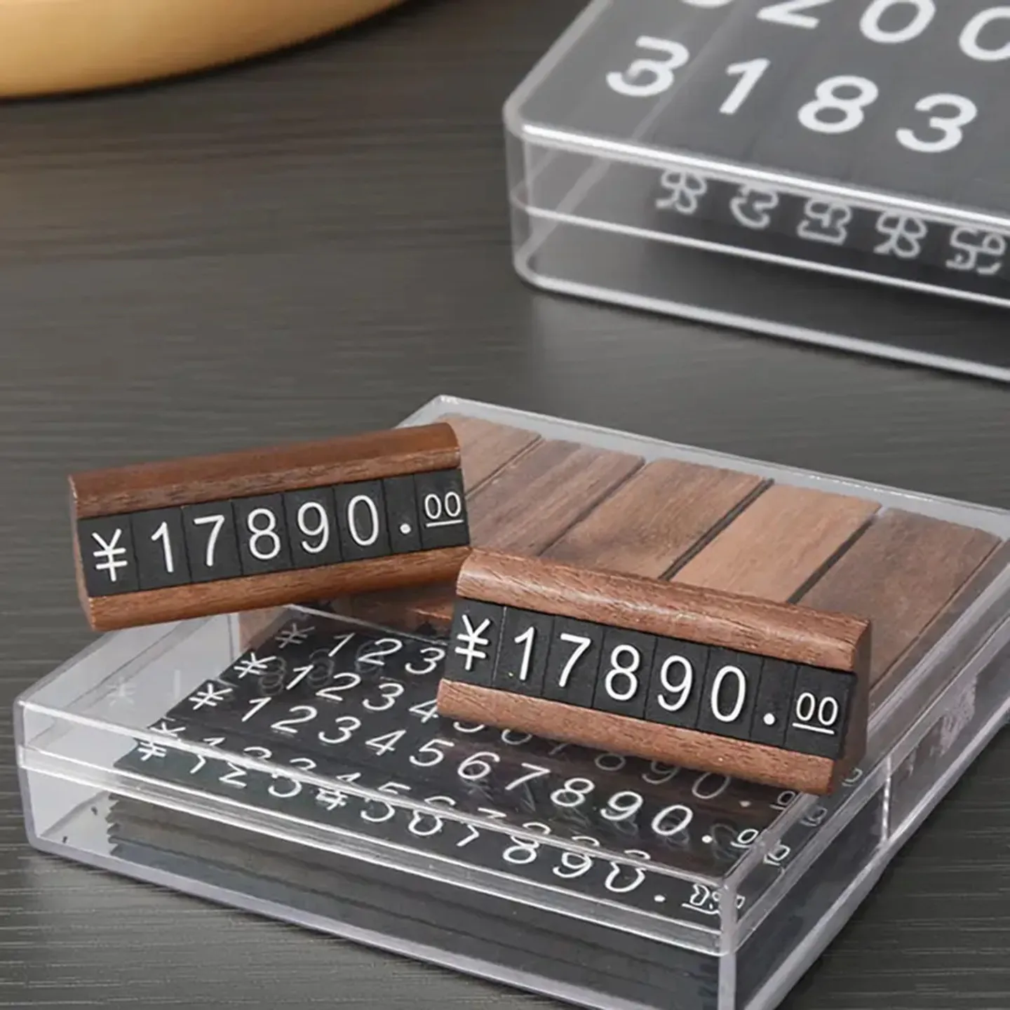 10 Sets/Box Adjustable Number Commodity Jewelry Watch Digital Pricing Cubes Tags Wood Sign Holder Display Stand Price Cube Kit
10 Sets/Box Adjustable Number Commodity Jewelry Watch Digital Pricing Cubes Tags Wood Sign Holder Display Stand Price Cube Kit