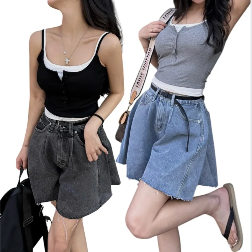 High Waist A-Line Spliced Super Large Denim Shorts with Frayed Hem Casual Style Wide Leg Jeans Short Pants for Women
High Waist A-Line Spliced Super Large Denim Shorts with Frayed Hem Casual Style Wide Leg Jeans Short Pants for Women