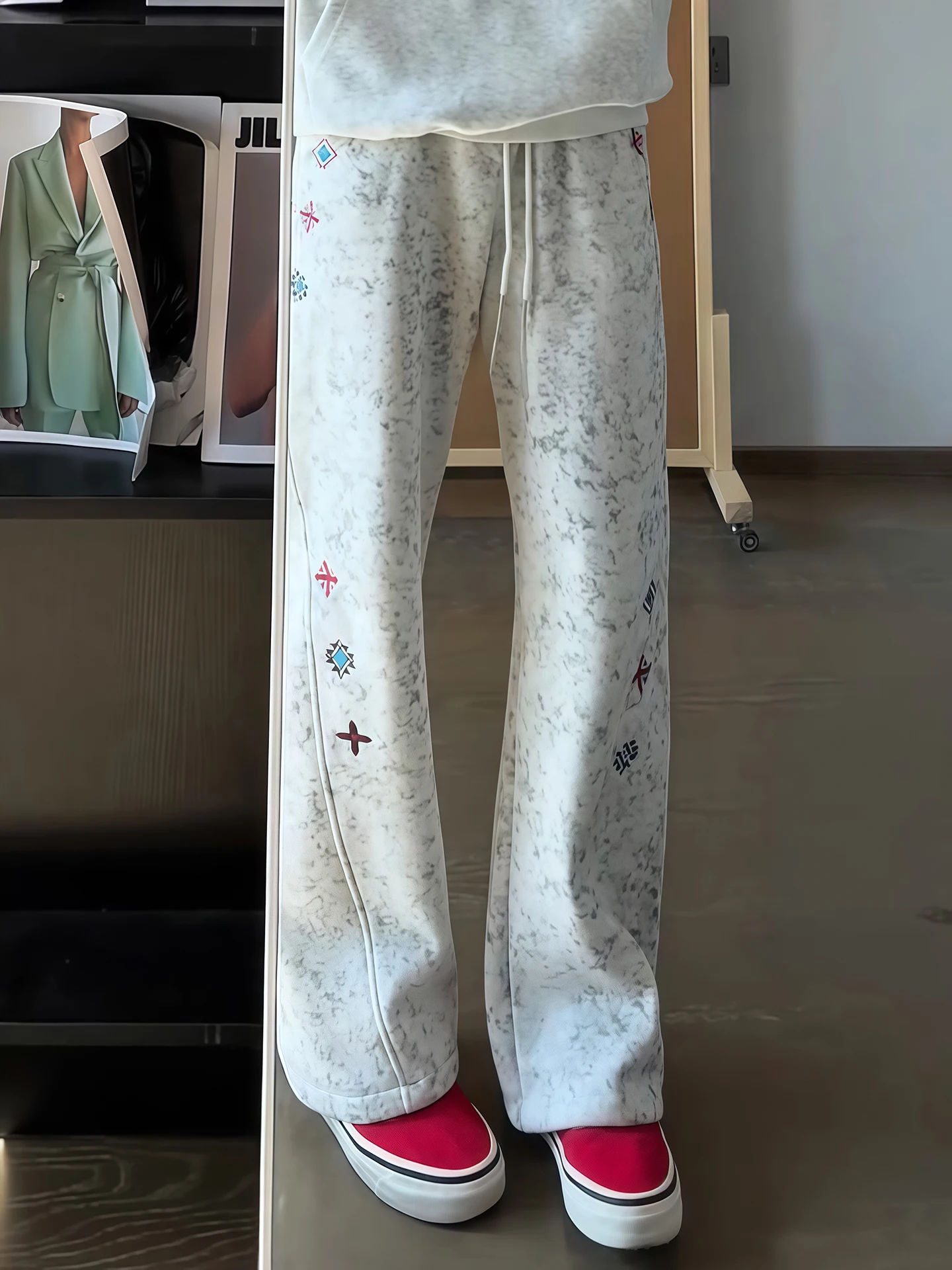 Американские мужские спортивные брюки прямого кроя с вышивкой и эффектом окрашивания, утепленные, осенне-зимние, повседневные
Американские мужские спортивные брюки прямого кроя с вышивкой и эффектом окрашивания, утепленные, осенне-зимние, повседневные