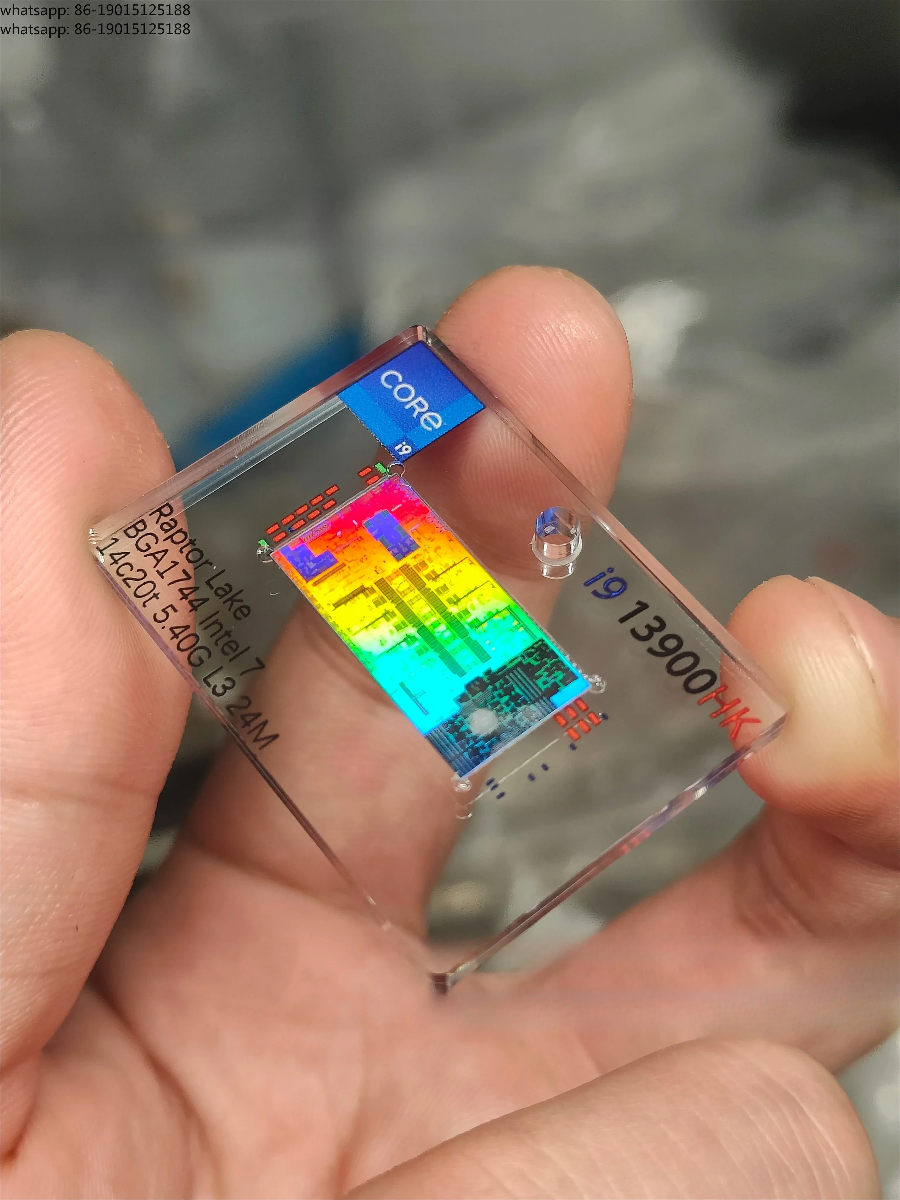 Новая акриловая эпоксидная подставка-орнамент для процессора Intel Core i9-13900HK 2026 года
Новая акриловая эпоксидная подставка-орнамент для процессора Intel Core i9-13900HK 2026 года