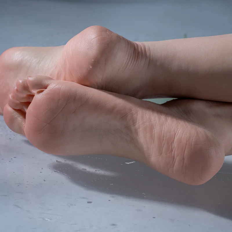 1 Female Silicone Foot Model Z3610 High Simulation Fetish Feet Shoes Jewelry Display Props Fake Nail Salon Art Collection
1 Female Silicone Foot Model Z3610 High Simulation Fetish Feet Shoes Jewelry Display Props Fake Nail Salon Art Collection