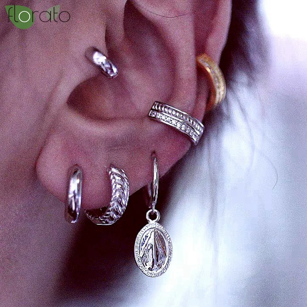 925 Sterling Silver Needle 2024 New Hoop Earrings for Women Vintage Gold Plated Round Pendant Earrings Fashion Jewelry Gift
925 Sterling Silver Needle 2024 New Hoop Earrings for Women Vintage Gold Plated Round Pendant Earrings Fashion Jewelry Gift