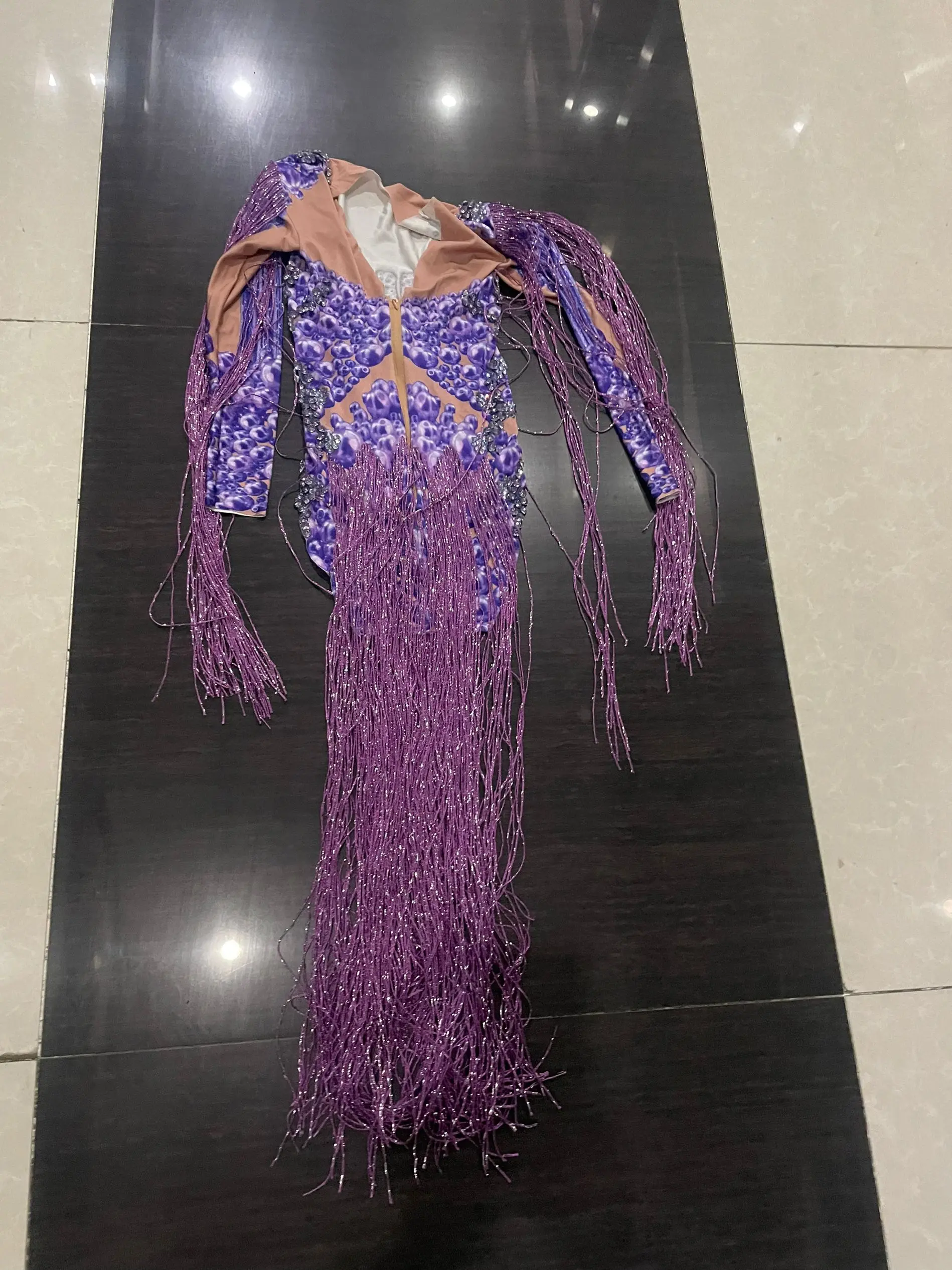 Purple Diamond Glitter Leotard Sparkle Tassel Bodycon Rompers Ladies Party Nightclub Show Short Shiny Fringes Bodysuits
Purple Diamond Glitter Leotard Sparkle Tassel Bodycon Rompers Ladies Party Nightclub Show Short Shiny Fringes Bodysuits