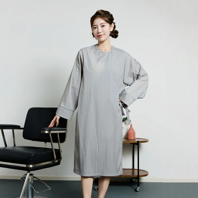 Летняя тонкая стильная накидка для парикмахера, эксклюзивные платья для стрижки волос, парикмахерский халат, дышащие парикмахерские накидки для стрижки
Летняя тонкая стильная накидка для парикмахера, эксклюзивные платья для стрижки волос, парикмахерский халат, дышащие парикмахерские накидки для стрижки