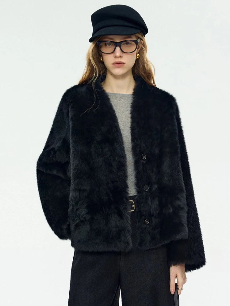 High-end Luxury Lacon Lamb Fur Plush Jacket for Women Simple V-neck Double-sided Wear Short Winter Genuine Leather Real Fur Coat
High-end Luxury Lacon Lamb Fur Plush Jacket for Women Simple V-neck Double-sided Wear Short Winter Genuine Leather Real Fur Coat