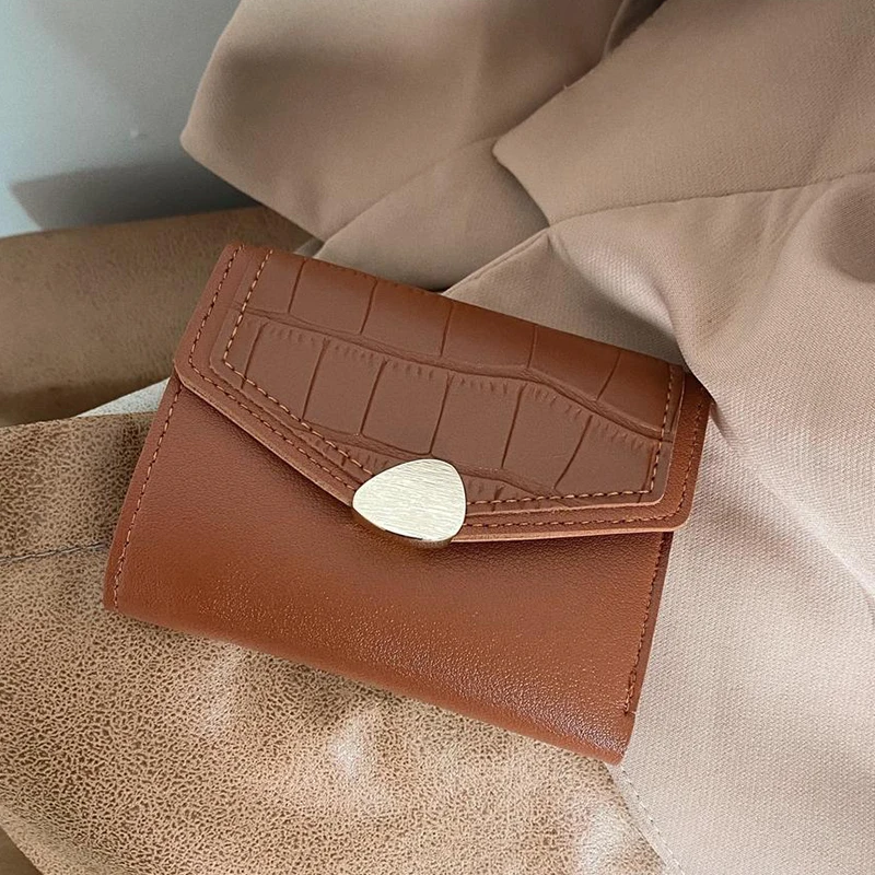 Women Short Wallet Small Fashion Leather Purse Ladies Card Bag For Women Clutch Female Purse Money Clip Wallet
Women Short Wallet Small Fashion Leather Purse Ladies Card Bag For Women Clutch Female Purse Money Clip Wallet