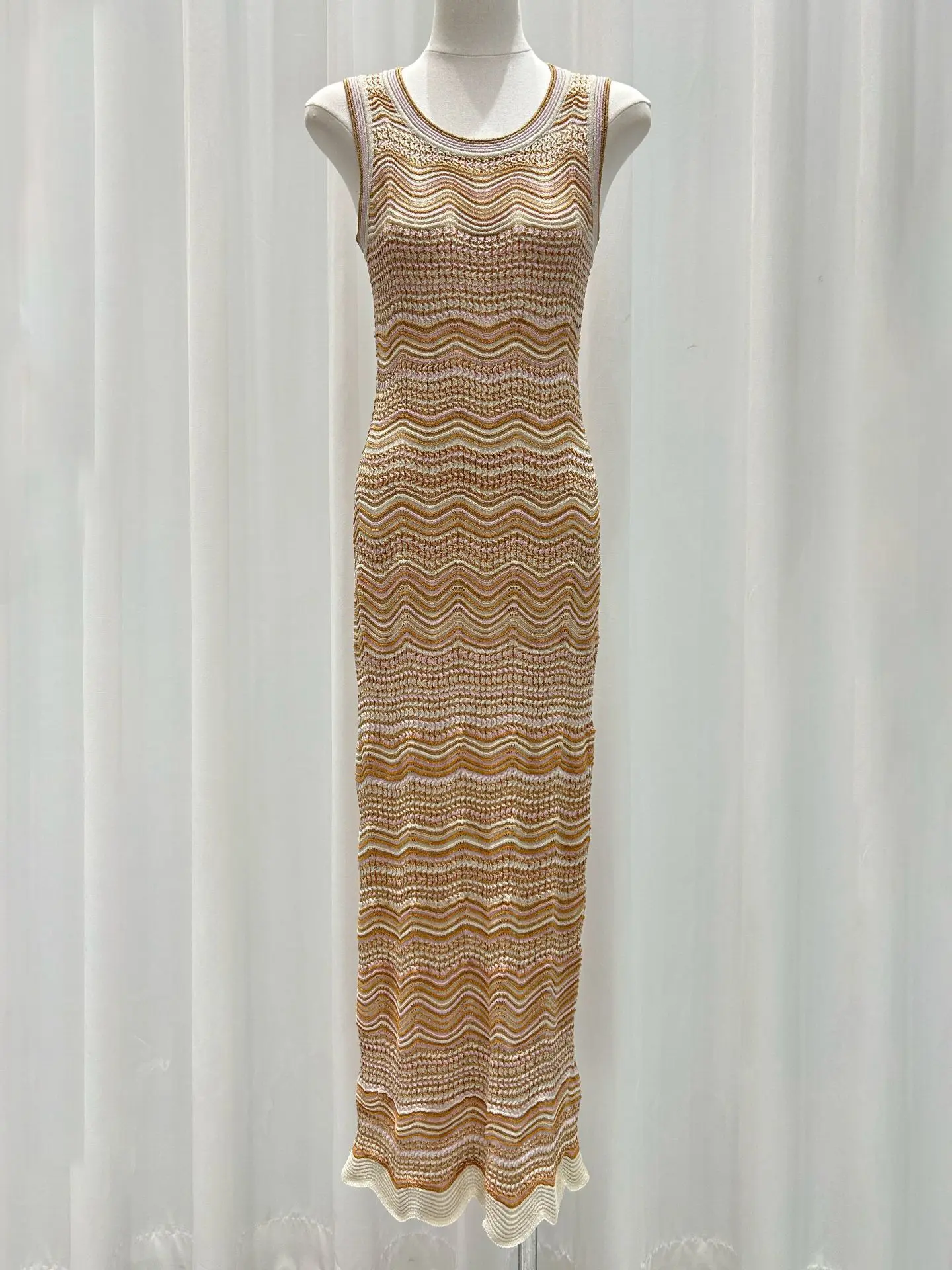 High-End Summer Bright Thread Wave Pattern Color Block Slim Fit round Neck Knitted Long Dress Elegant Simple Style High Waist
High-End Summer Bright Thread Wave Pattern Color Block Slim Fit round Neck Knitted Long Dress Elegant Simple Style High Waist