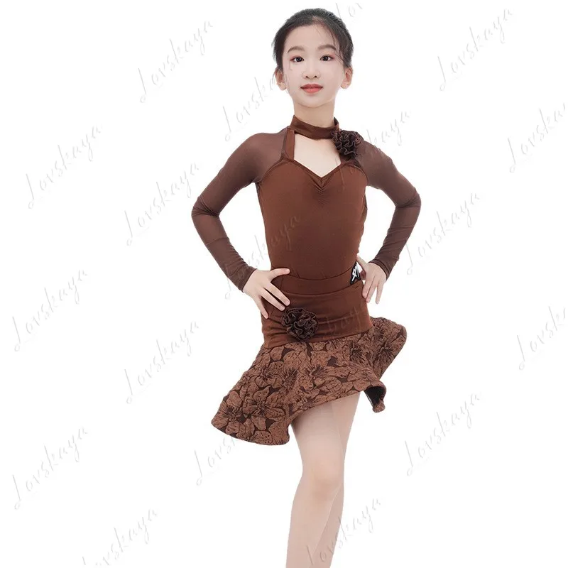 Тренировочный костюм для латинских танцев для девочек и детей. Осень и зима, новый стиль, отдельный комплект. Высококачественные и профессиональные.
Тренировочный костюм для латинских танцев для девочек и детей. Осень и зима, новый стиль, отдельный комплект. Высококачественные и профессиональные.