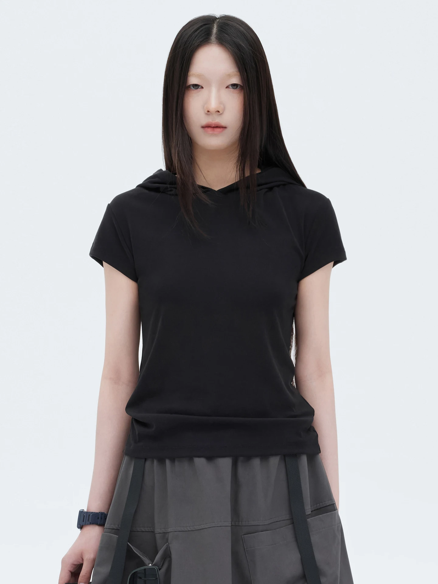 Легкая летняя женская модная повседневная уличная одежда: худи и футболка с коротким рукавом из модала Lanjevy, облегающий крой, черные.
Легкая летняя женская модная повседневная уличная одежда: худи и футболка с коротким рукавом из модала Lanjevy, облегающий крой, черные.