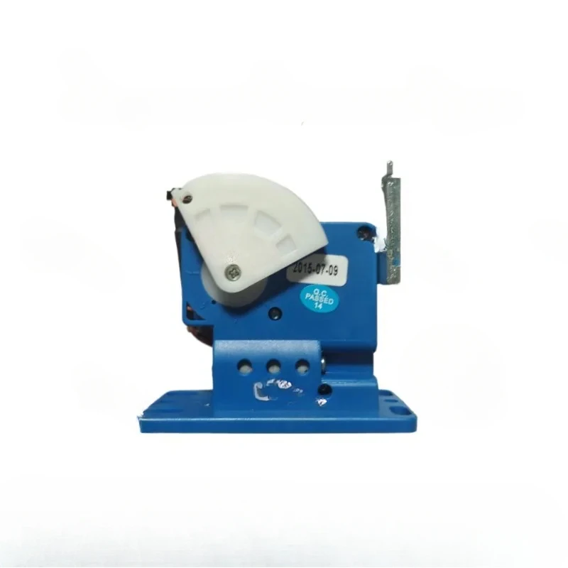 Elliptical machine M5 Maxun Elliptical machine Resistance regulator Motor ECB motor Resistance motor
Elliptical machine M5 Maxun Elliptical machine Resistance regulator Motor ECB motor Resistance motor
