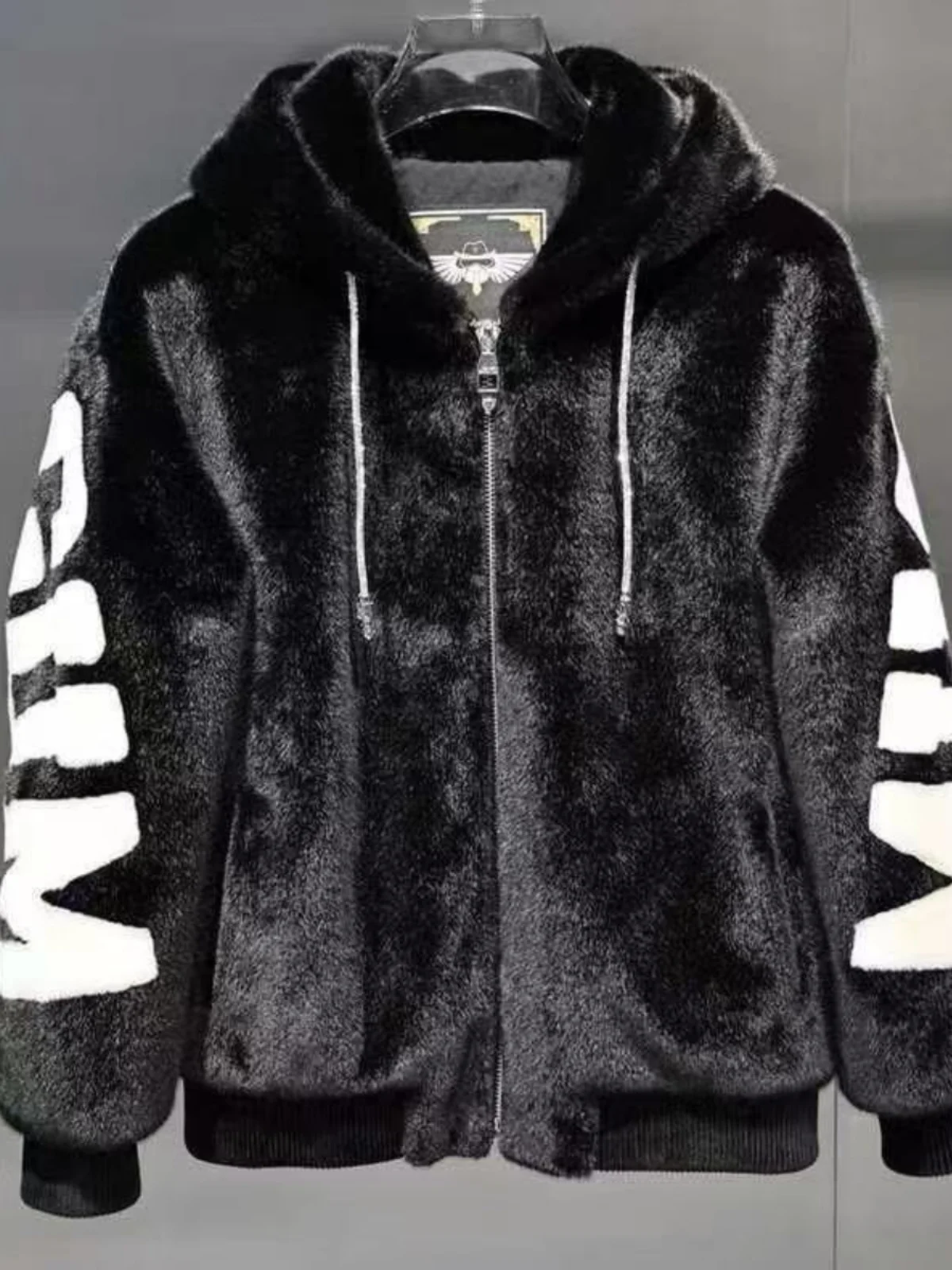 Мужская модная куртка с капюшоном на подкладке Fce, осенне-зимняя облегающая повседневная верхняя одежда, ветрозащитная полиэстеровая длинная молния све
Мужская модная куртка с капюшоном на подкладке Fce, осенне-зимняя облегающая повседневная верхняя одежда, ветрозащитная полиэстеровая длинная молния све