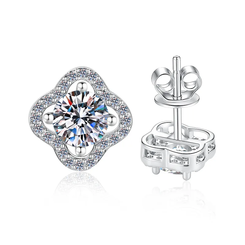 Exquisite bridal craft makes Floral Luxury Earrings for women with 1ct moissanite inside solid PT950 platinum frame
Exquisite bridal craft makes Floral Luxury Earrings for women with 1ct moissanite inside solid PT950 platinum frame
