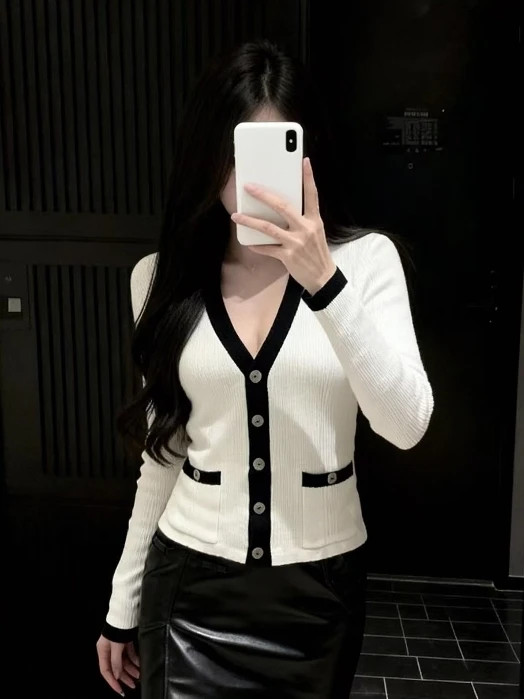 South Oil High-Definition 26P Early Spring New Color Block V-Neck Waist-Cinching Long Sleeve Women's Knitted Open Cardigan Tr...
South Oil High-Definition 26P Early Spring New Color Block V-Neck Waist-Cinching Long Sleeve Women's Knitted Open Cardigan Tr...