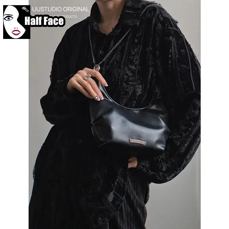 Y2K Girls Harajuku Women Gothic Punk One Shoulder Advanced Design Underarm Lolita Versatile Pleated Chain Crossbody Bags Tote
Y2K Girls Harajuku Women Gothic Punk One Shoulder Advanced Design Underarm Lolita Versatile Pleated Chain Crossbody Bags Tote