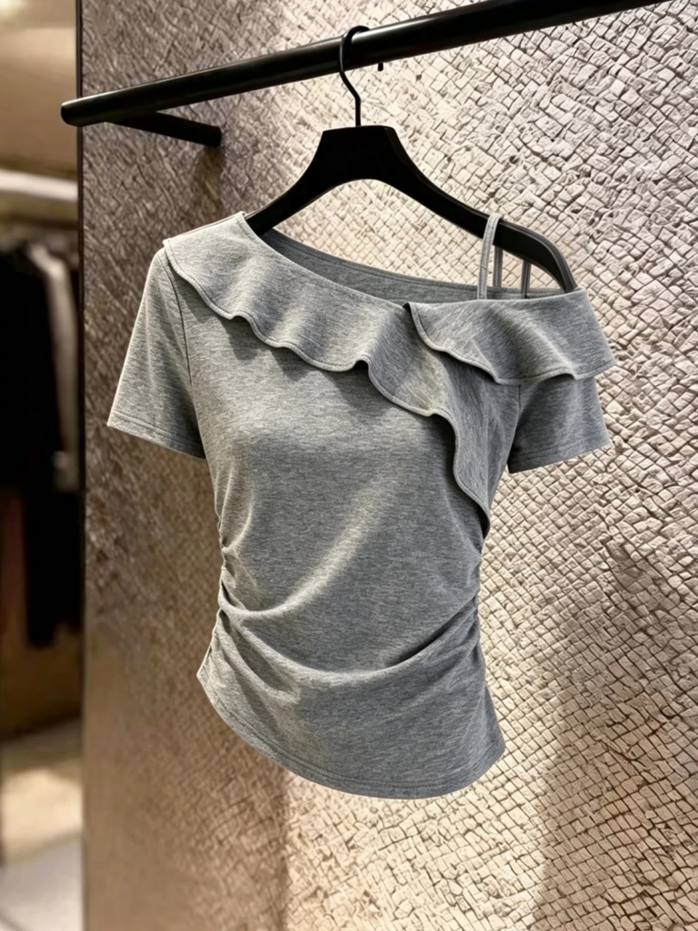 Unique Slimming Short Sleeve T-Shirt with Lace Hem Shoulder Design Korean Style Commute Fashion Summer Collection Slim Fit
Unique Slimming Short Sleeve T-Shirt with Lace Hem Shoulder Design Korean Style Commute Fashion Summer Collection Slim Fit