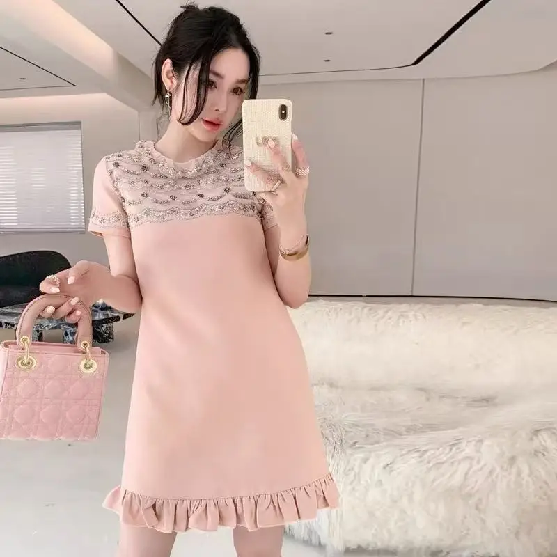 Top Quality 2025 Summer Sweet Pink Silk Party Dress Fashion Patchwork Mesh Rhinestone Sequin Embroidery Wool Dress
Top Quality 2025 Summer Sweet Pink Silk Party Dress Fashion Patchwork Mesh Rhinestone Sequin Embroidery Wool Dress